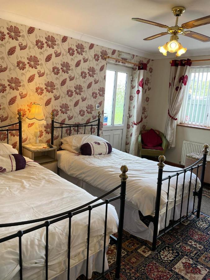 Prince Of Wales Inn Rhymney Kültér fotó