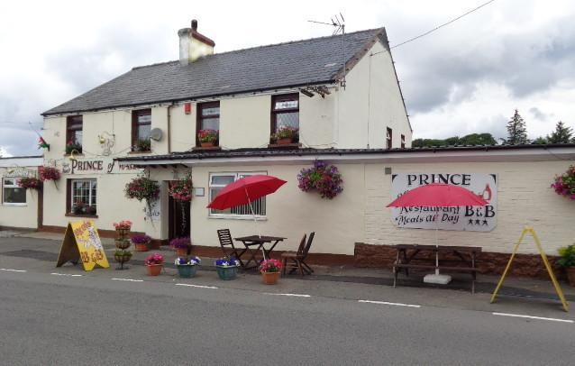 Prince Of Wales Inn Rhymney Kültér fotó